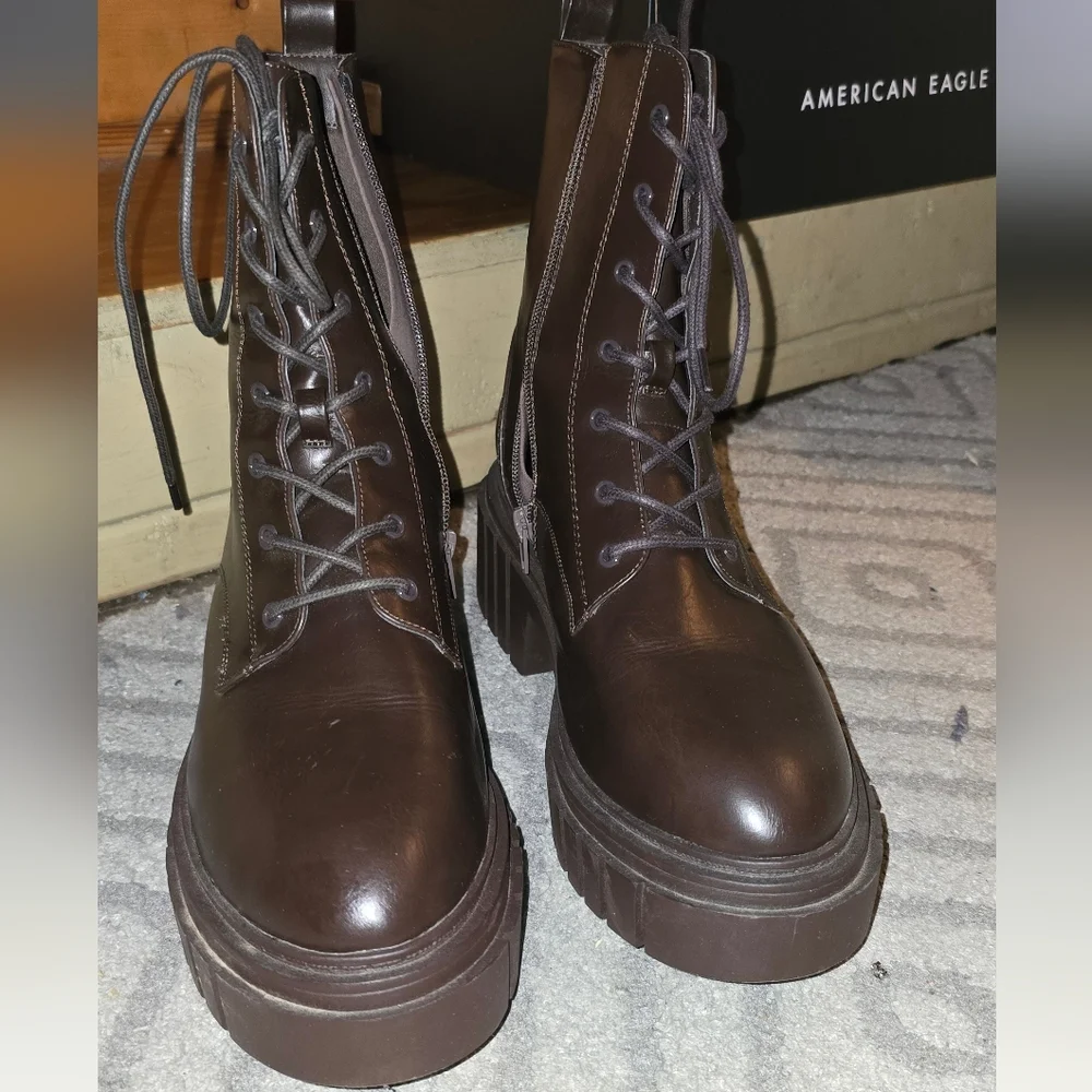 American Eagle Outfitters Womens Size 11 Dark Brown Lace Up Boots & BOX - Picture 5 of 10
